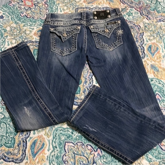 MISS Me Mid-rise Jeans - Picture 4 of 8